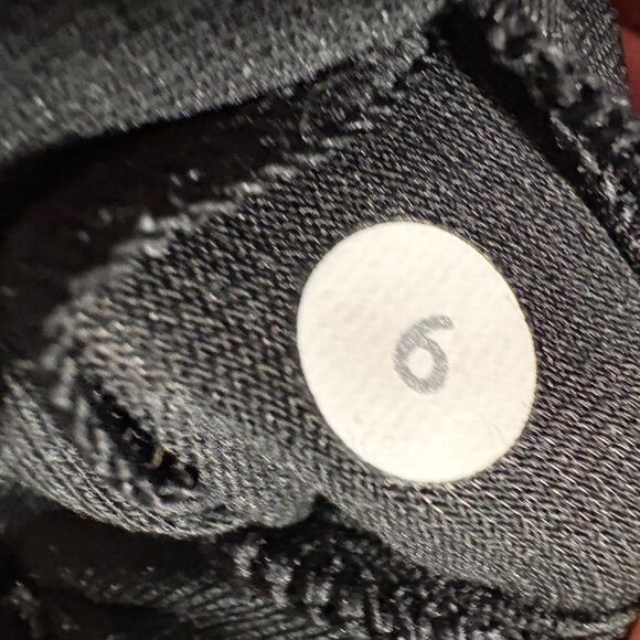 Lululemon Essential Rhythm Black Athletic Mesh Sports Yoga Racerback Bra 6 - Picture 7 of 8